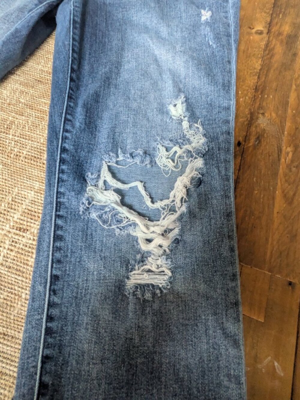 Judy blue jeans distressed boyfriend fit medium wash size 11/30 #293 - Picture 2 of 7